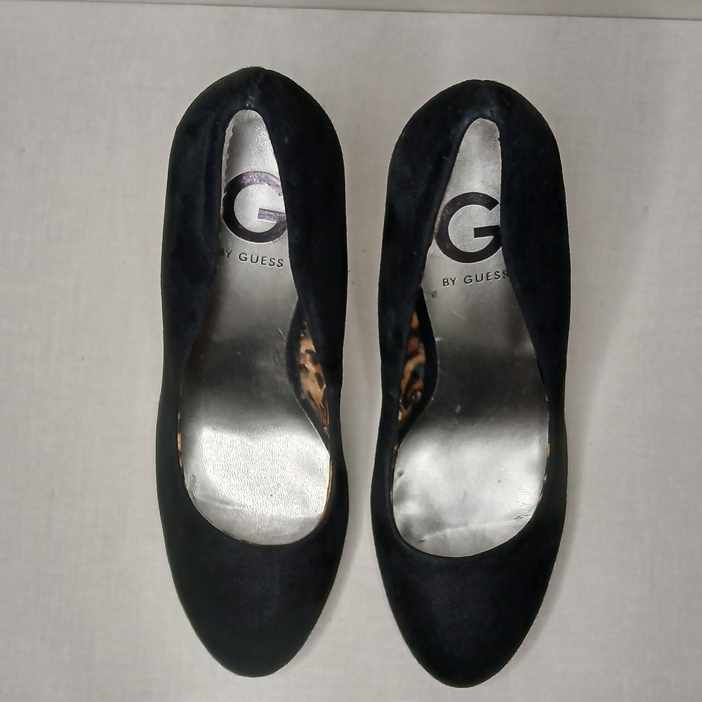 G by Guess Black Suede Heels Leopard Print Lining Size 7 Pumps - Picture 8 of 9